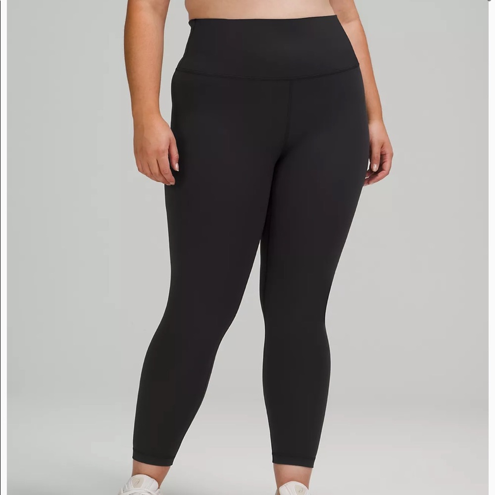 Lululemon aligns 25"